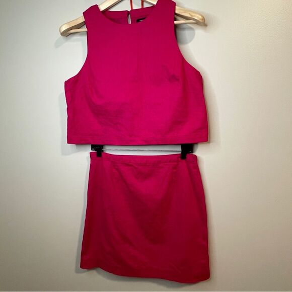 Banana Republic Dresses & Skirts - Banana Republic Fuchsia Linen Blend Skirt Set